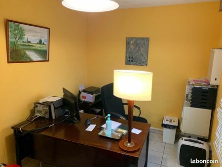 local professionnel / bureau