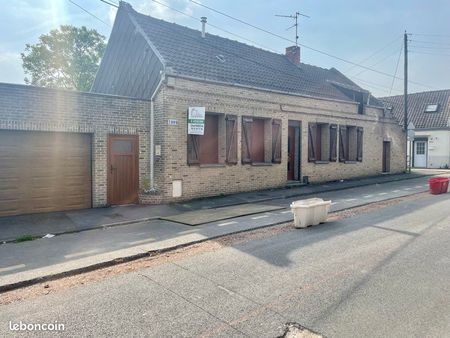 belle maison à rénover en plain-pied/ garage / terrasse