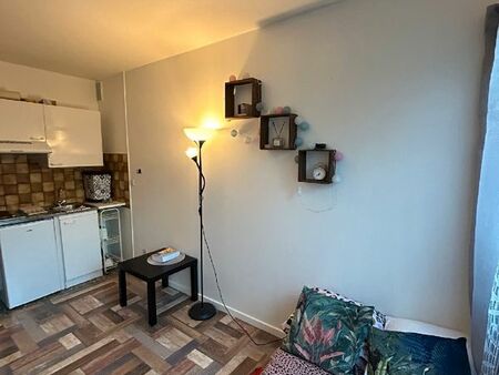 studio meublé 15m2 gare-centre