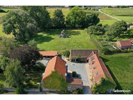 ancien corps de ferme avec appartement indépendant (rendement locatif possible)