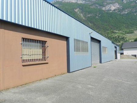 vente locaux professionnels 3 pièces 750 m²