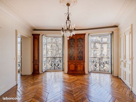 appartement avec 2 chambres et un bureau entre bastille et arsenal