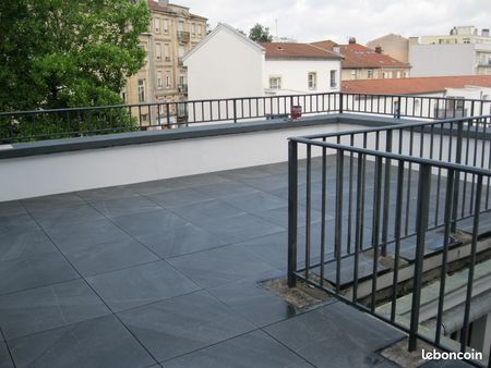 appartement de type f4 de 120m2-cuisine équipée-terrasse-epinal