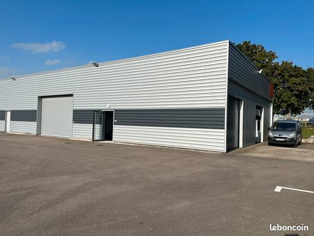 a louer bureaux / atelier / stockage toul 140m2