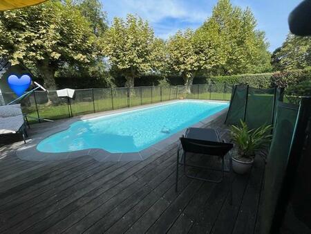 proximite immediate oloron - dans secteur calme  magnifique villa recente t6 avec piscine.