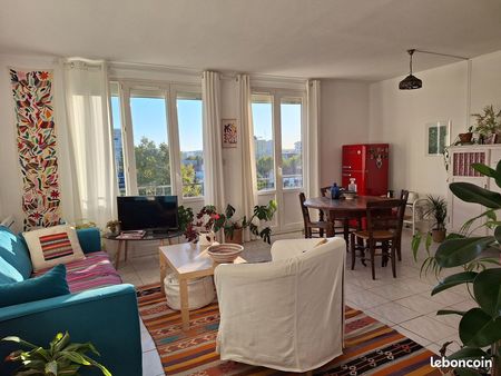 appartement traversant t3 + garage | 1000 (charges comprises)