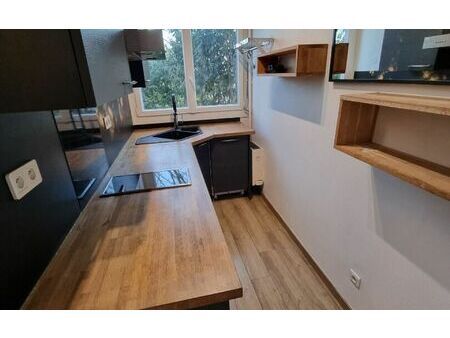 location appartement  m² t-2 à limoges  490 €