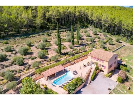 propriété en provence environnement calme