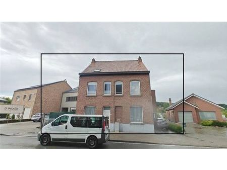 850 m2 habitable. 2 maison plus atelier