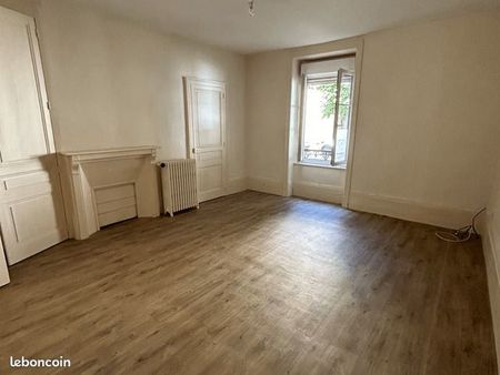 appartement 3 pièces 84 m²