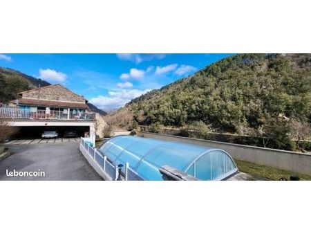 loue maison mitoyenne avec piscine