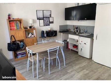 studio meublé 26m2  marseille 6e