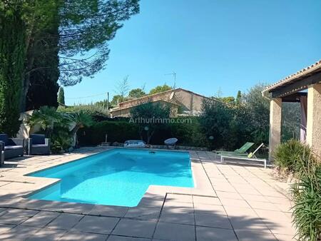 flayosc - proche village - villa t4 de 102 m² - 3 ch - sur 1307 m² de jardin plat clos