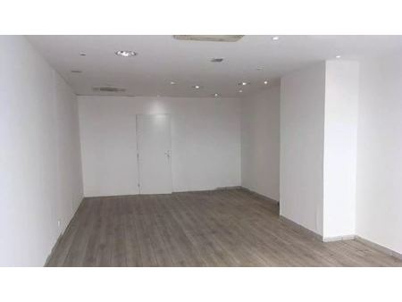 local commercial à vendre de 111 m² à colombes