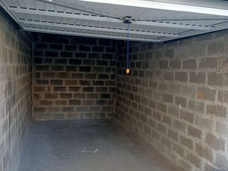 garage/box 13 m2