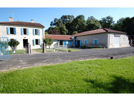 vente maison 10 pièces 200 m² auch (32000)