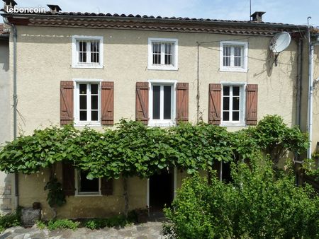 maison d'habitation avec dépendance et terrain