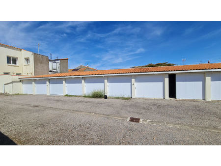 vente parking / box 1 pièce  15.00m²  les sables