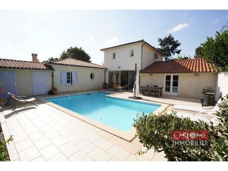 superbe villa très confortable avec piscine