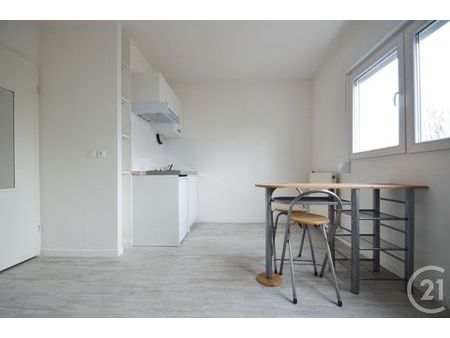 appartement f1 à louer - 1 pièce - 21 92 m2 - st denis - 93 - ile-de-france