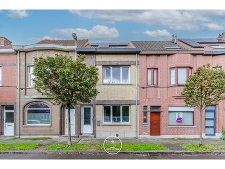 woning met stadskoer op centrale locatie regio uz gent