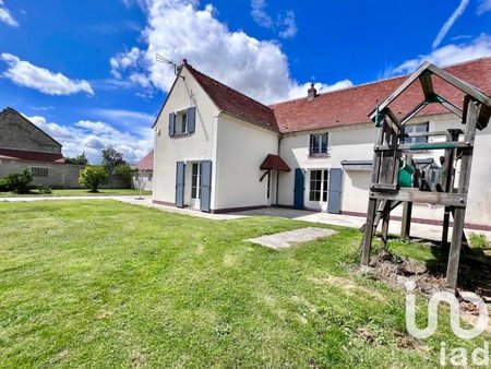 vente maison traditionnelle 6 pièces de 216 m² à chenoise (77160)