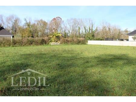 terrain constructible 1654m²