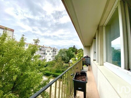 vente appartement 5 pièces de 82 m² à le plessis