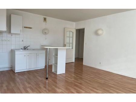 location appartement  m² t-1 à orléans  526 €