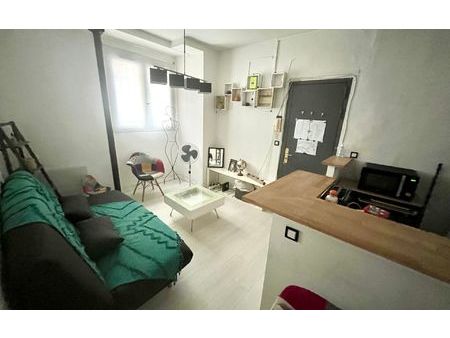 location appartement  27.05 m² t-2 à paris 20  1 160 €