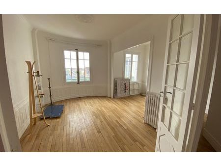 location appartement  m² t-4 à tours  850 €