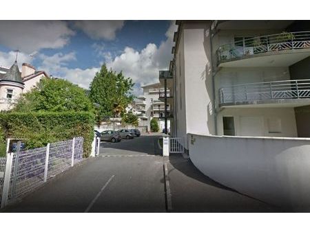 location stationnement  m² t- à pau  35 €