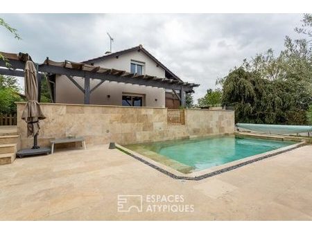 maison ancienne renovée avec piscine et dependances