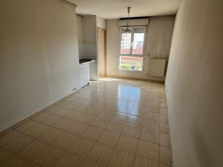 location studio meublé 23m2 bondy