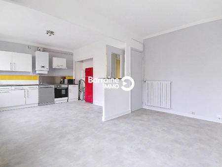 location appartement 2 pièces à lorient (56100) : à louer 2 pièces / 44m² lorient