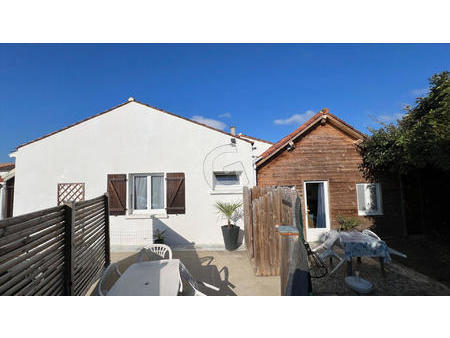 vente maison à saint-vincent-sur-jard (85520) : à vendre / 100m² saint-vincent-sur-jard