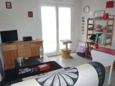 location appartement 2 pièces à la roche-sur-yon (85000) : à louer 2 pièces / 28m² la roch