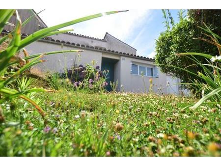 vente maison à saint-étienne-du-bois (85670) : à vendre / 72m² saint-étienne-du-bois