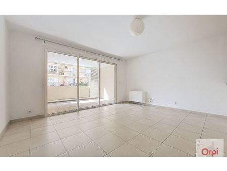 location appartement  56 m² t-2 à ajaccio  850 €