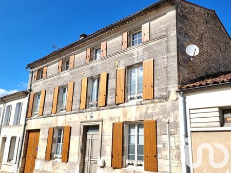 vente maison 9 pièces de 220 m² à jarnac (16200)