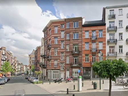 appartement à louer à forest € 1.000 (kw188) - macnash sud | zimmo