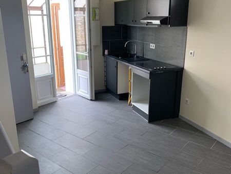 a louer f2 en duplex à orsay