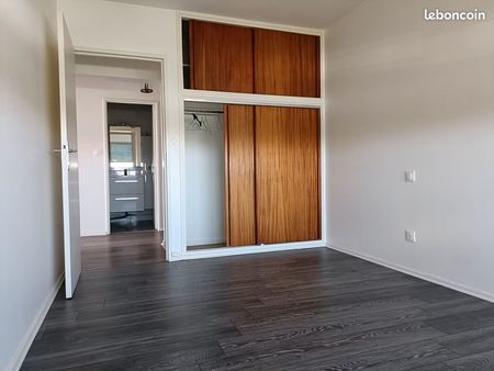 bel appartement de 65 m² en hauteur dans résidence entretenue - longeville-lès-metz – quar