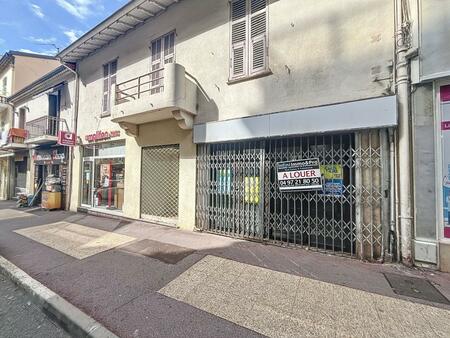 maison à vendre avec 2 locaux commerciaux