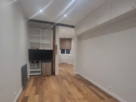 studio 1 pièce 33 m²