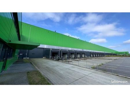 local industriel 12 827 m²