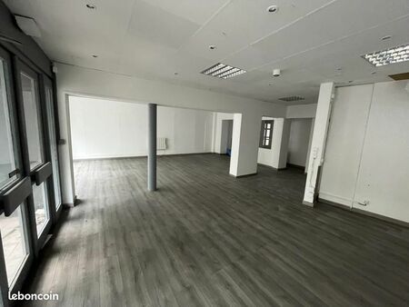 local commercial 150 m²