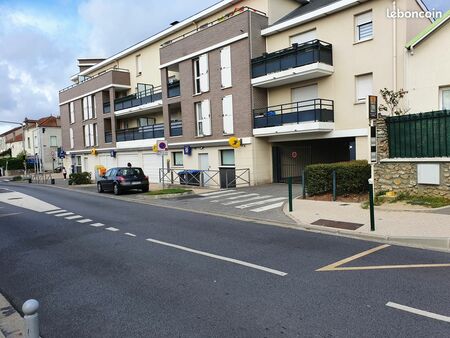 appartement 3 pièces   2 chambres  de 56 m² avec terrasse et grand box