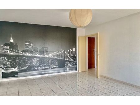 location appartement  70.5 m² t-3 à pertuis  690 €