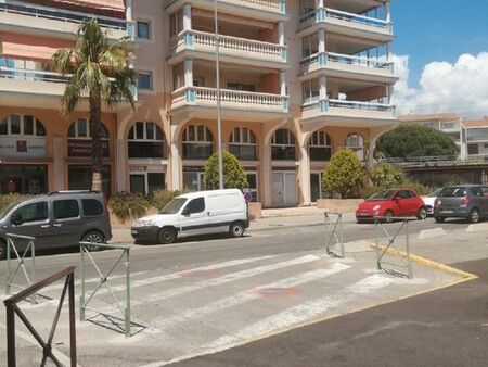 location t2 bord de mer